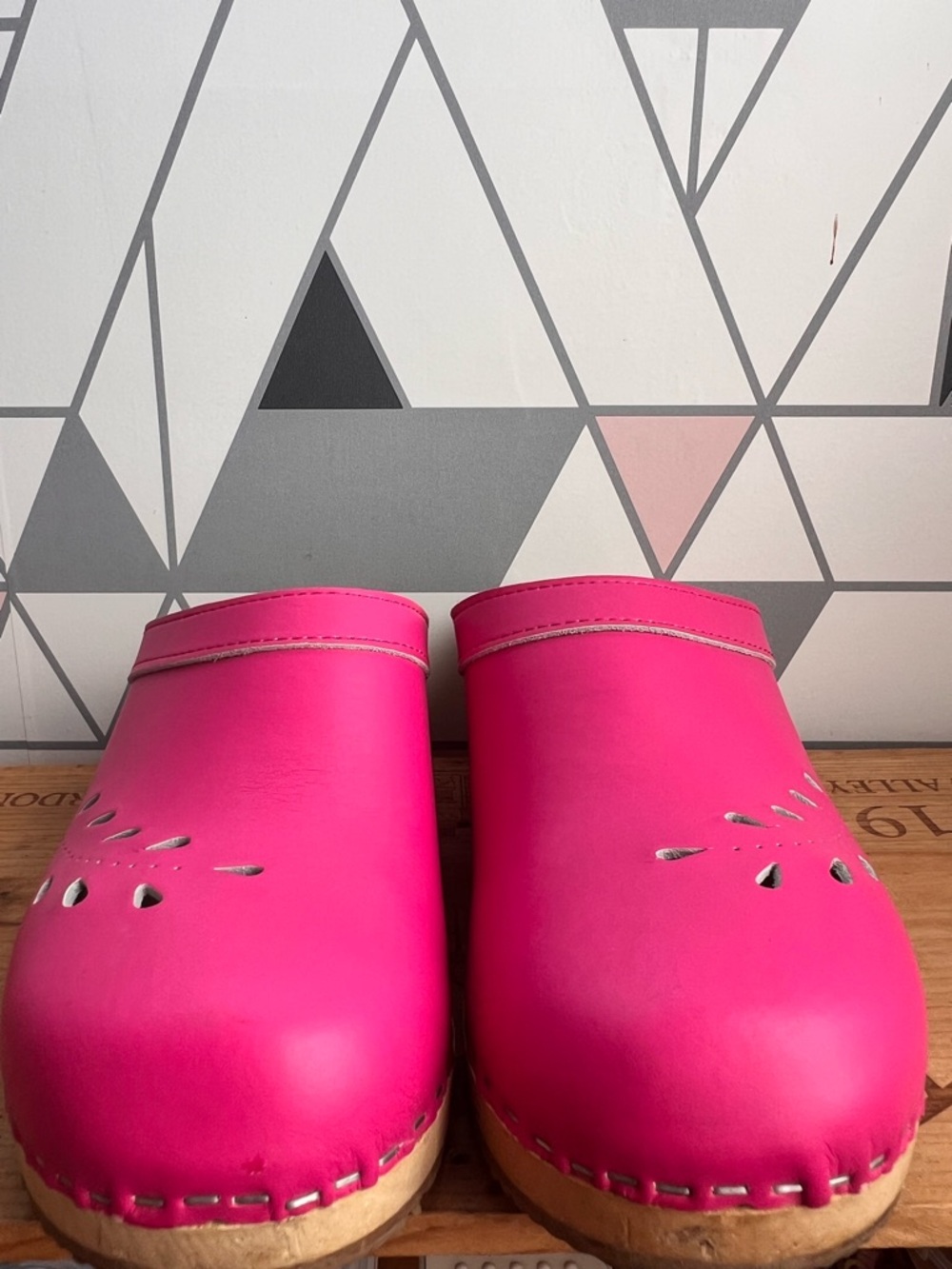 Verka Swedish Pink Leather Slip-On Clog/Mules - Picture 6 of 14